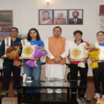पिथौरागढ़ की मुक्केबाज निकिता, काजल और आरती ने किया देश का नाम रोशन, सीएम धामी ने किया सम्मानित